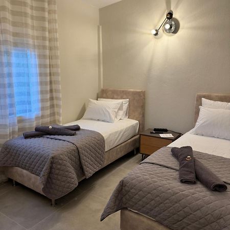 Seaviewapartment Ofrínion Eksteriør bilde